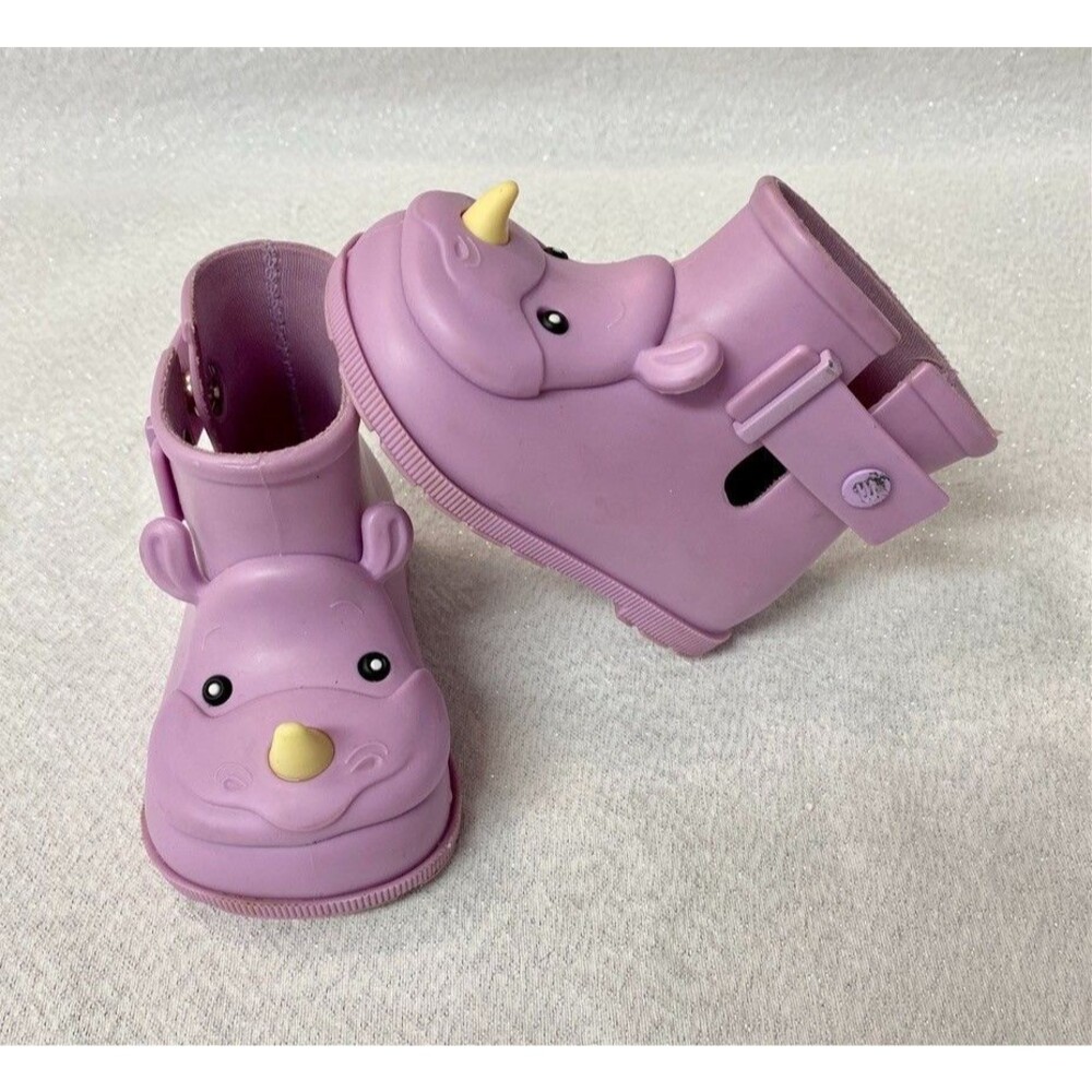 Mini Melissa hippo boots. Size 5. Good used condition.